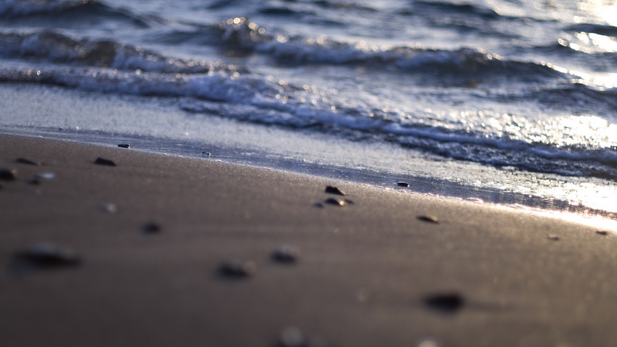 Пляж с серым песком Вик, Исландия.