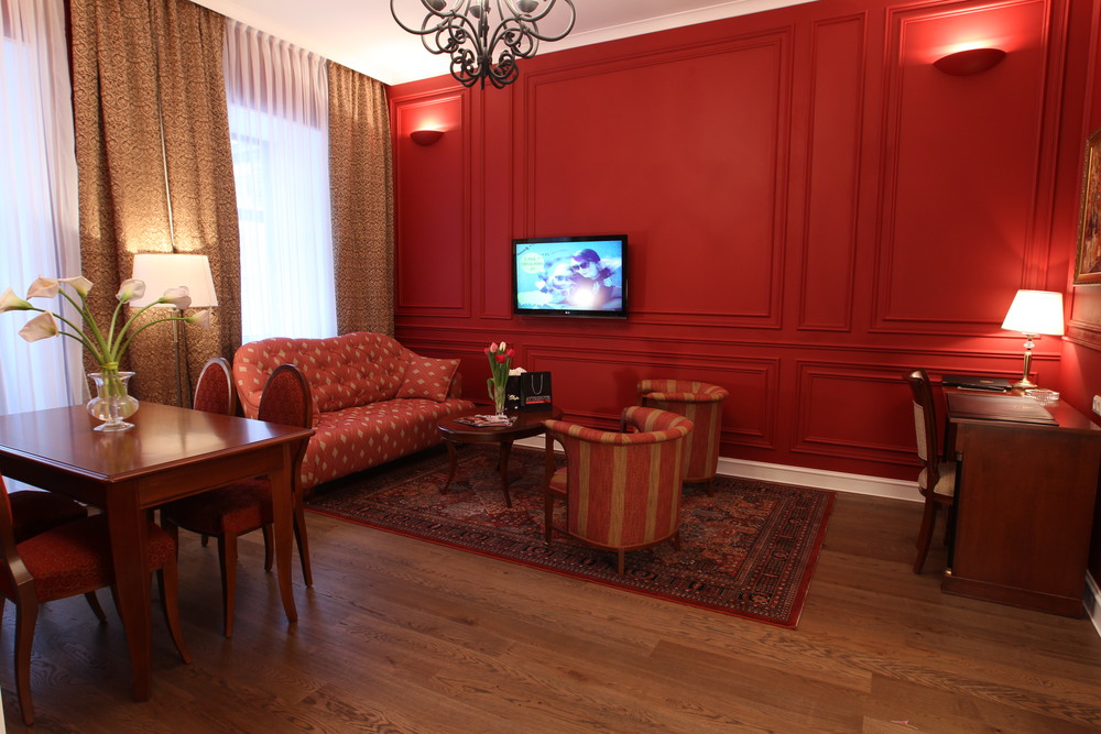 «Леополис»