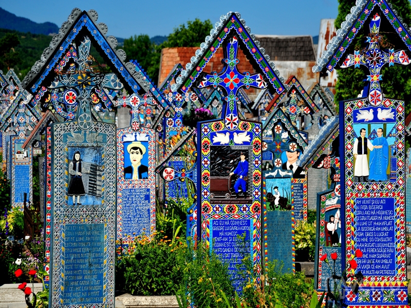 Веселое кладбище, село Сельнынца, Румыния