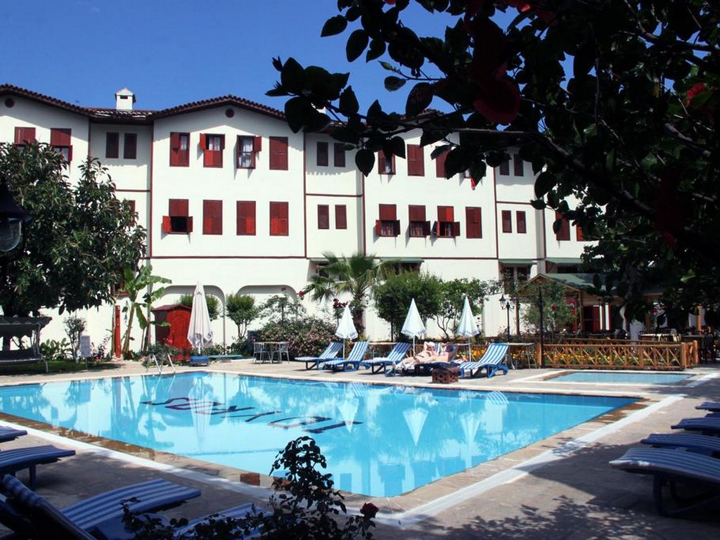 Idyros Hotel