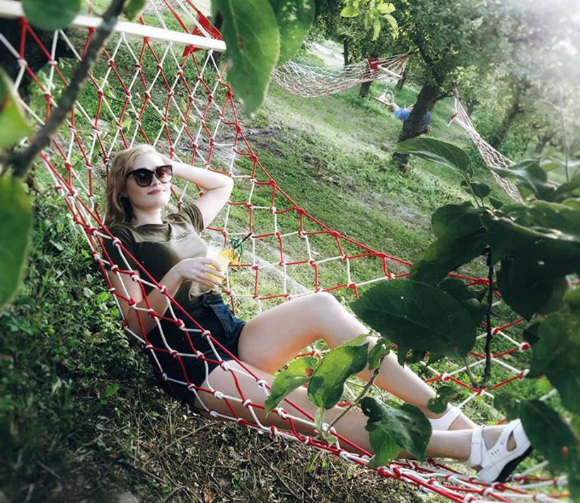 Вечеринка на ВДНХ в яблоневом саду