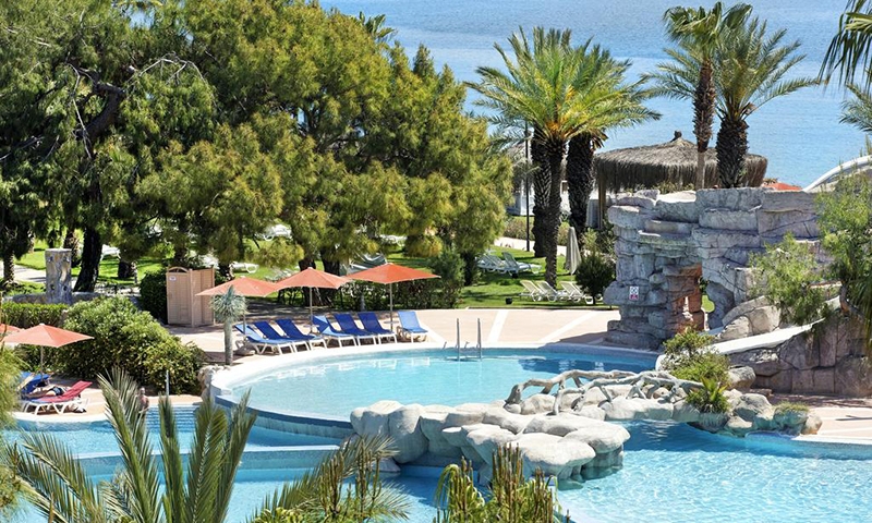 Бассейн в отеле Marti Myra