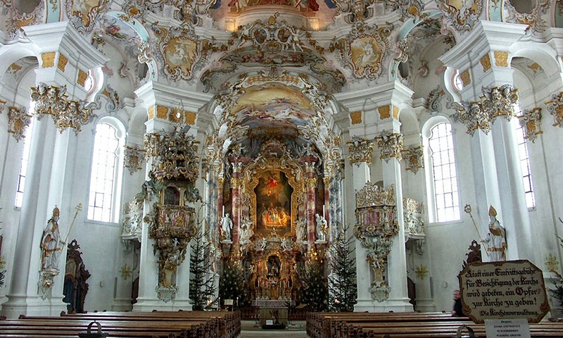 Паломническая церковь Страдавшего от бича Спасителя в деревне Вис