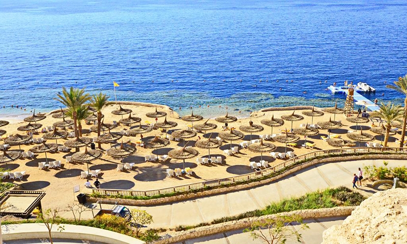 Пляж Reef Oasis Blue Bay Resort