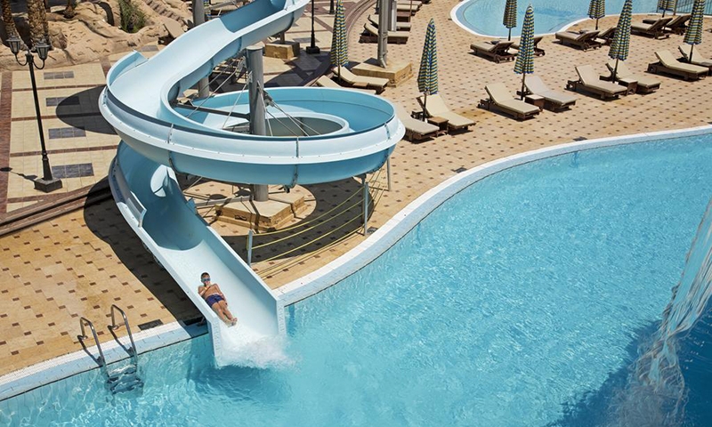 Водная горка в Sultan Gardens Resort