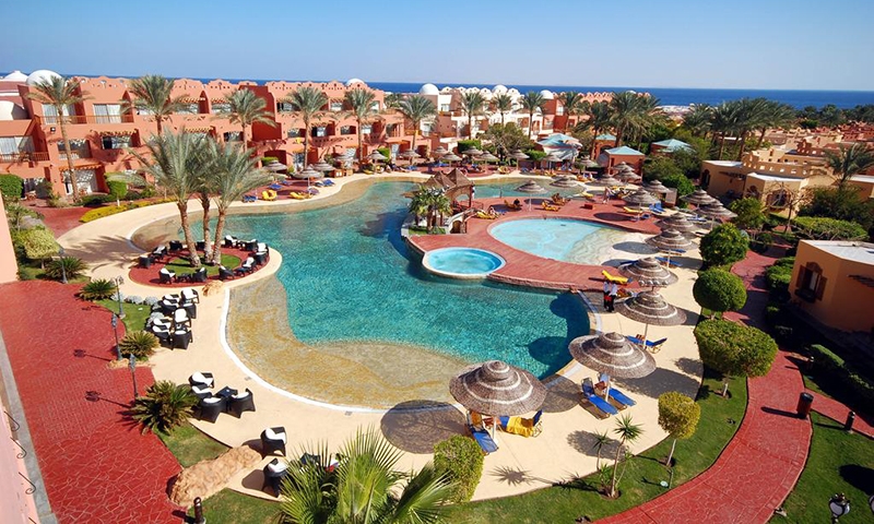 Бассейн в отеле Nubian Island