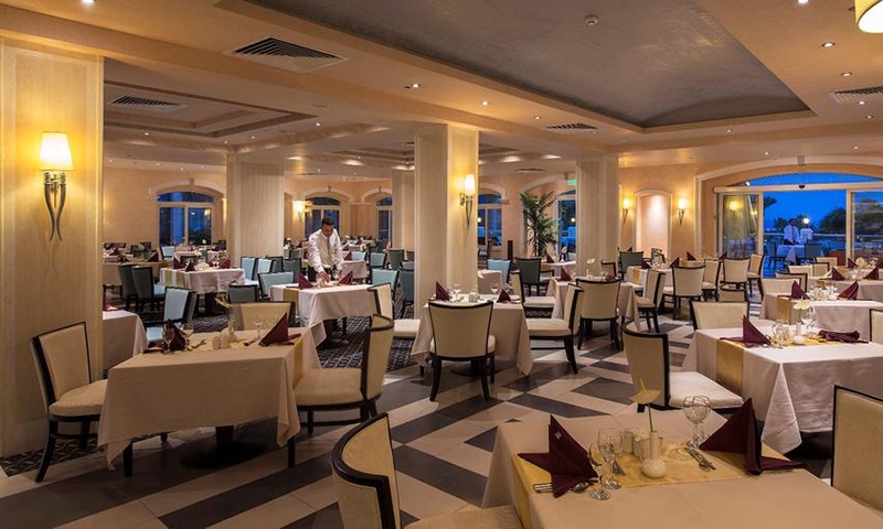 Ресторан в отеле Premier Le Reve Hotel & Spa