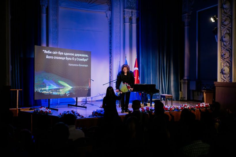 Тулуйхан Угурлу