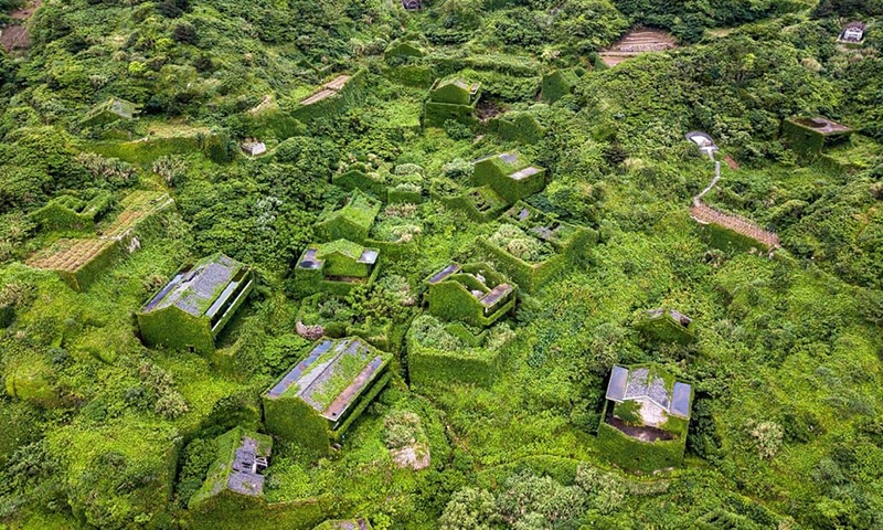 Вид на деревню Houtou Wan с высоты