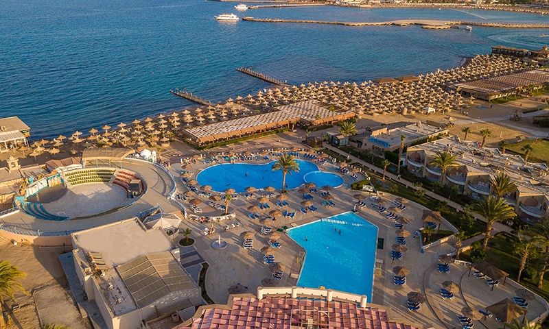 Пляж отеля Aladdin Beach Resort