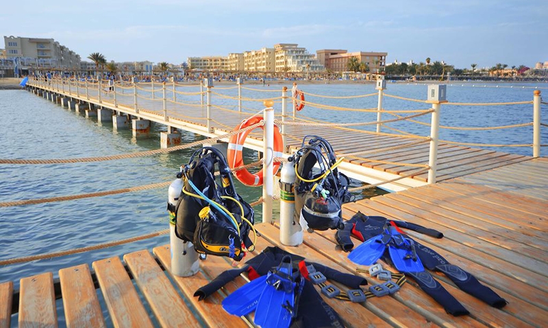 Дайвинг в Albatros White Beach Resort