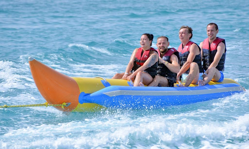 Водные развлечения в Albatros White Beach Resort