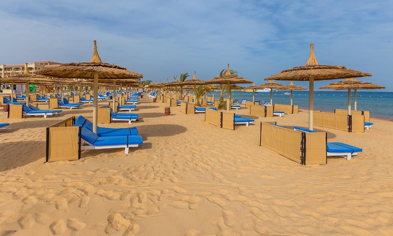 Пляж отеля Albatros White Beach Resort