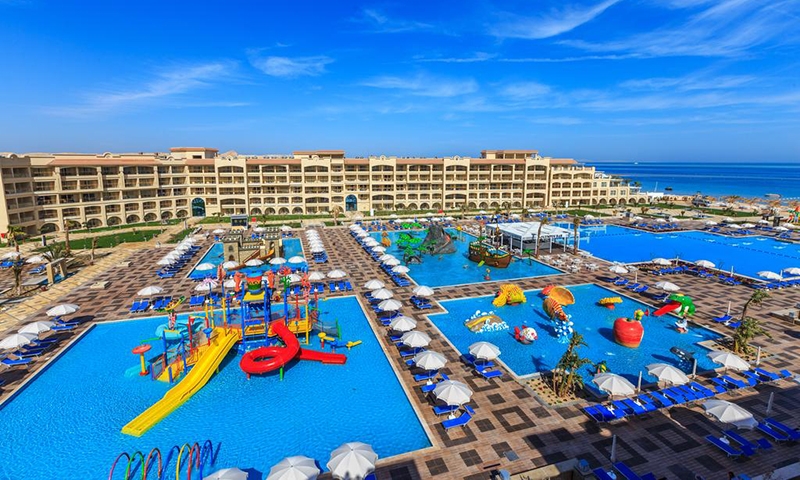 Территория отеля Albatros White Beach Resort