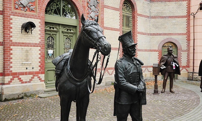 Скульптуры в исторической части города Перемышль