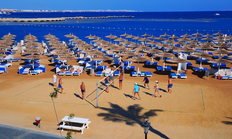 Пляж отеля Dana Beach Resort