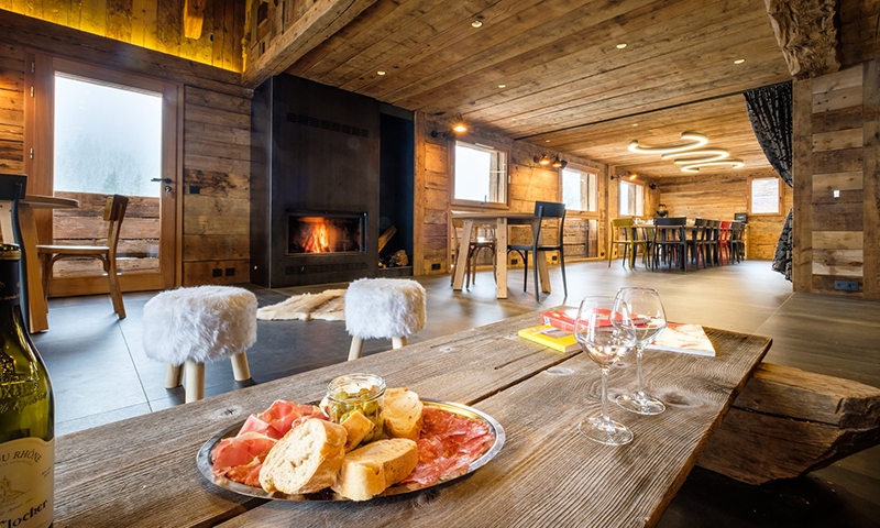 Ресторан в Le Refuge d’Ze La Voye