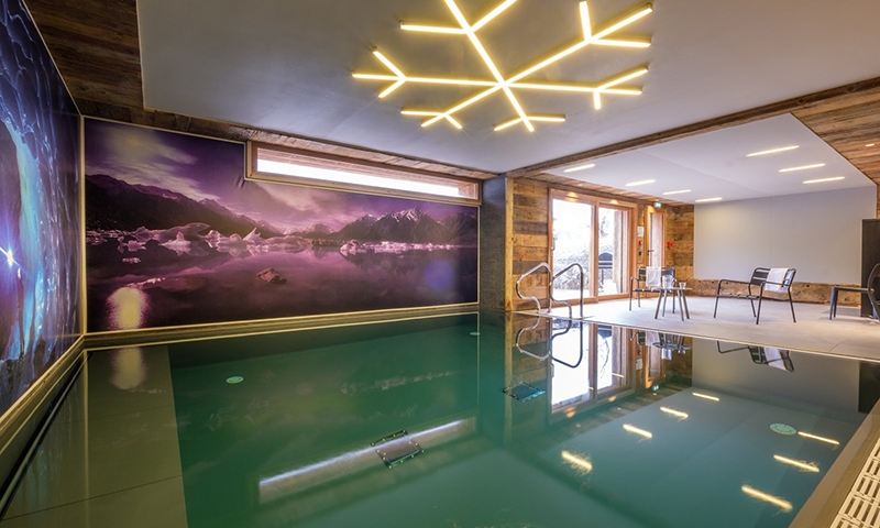 Бассейн в Le Refuge d’Ze La Voye