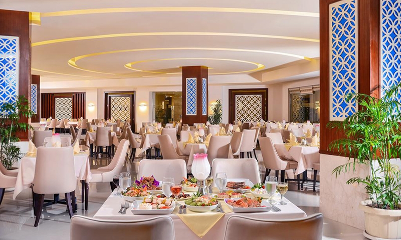 Ресторан в отеле Royal Albatros Moderna