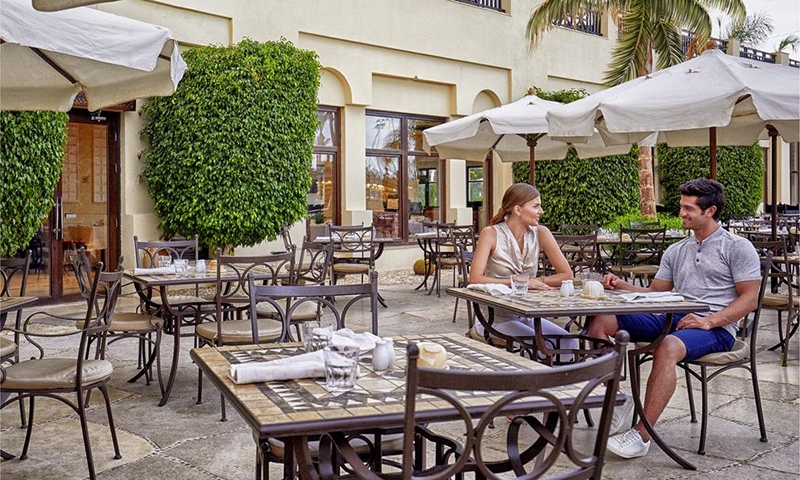 Пара в Steigenberger Al Dau Beach