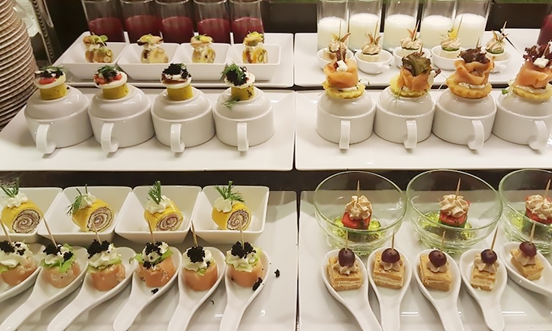 Закуски в ресторане отеля Steigenberger Alcazar