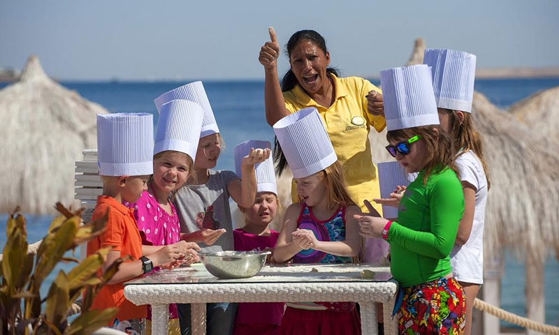 Анимация в отеле Sunrise Grand Select Arabian Beach Resort