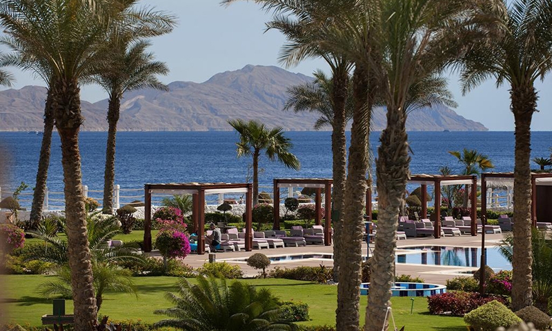 Sunrise Grand Select Arabian Beach Resort