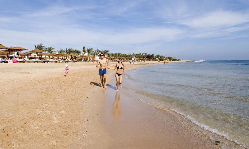 Пляж в отеле Sunrise Royal Makadi Aqua Resort