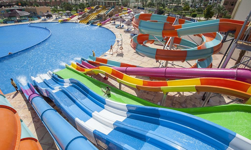 Водные горки в отеле Sunrise Royal Makadi Aqua Resort