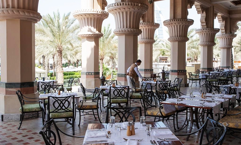 Ресторан в отеле Jumeirah Al Qasr