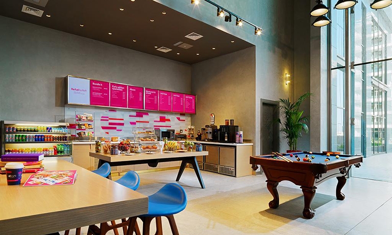 Зона отдыха в отеле Aloft Palm Jumeirah