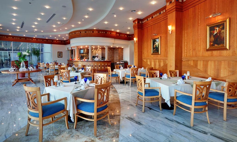 Ресторан в отеле Maritim Jolie Ville Royal Peninsula Hotel & Resort