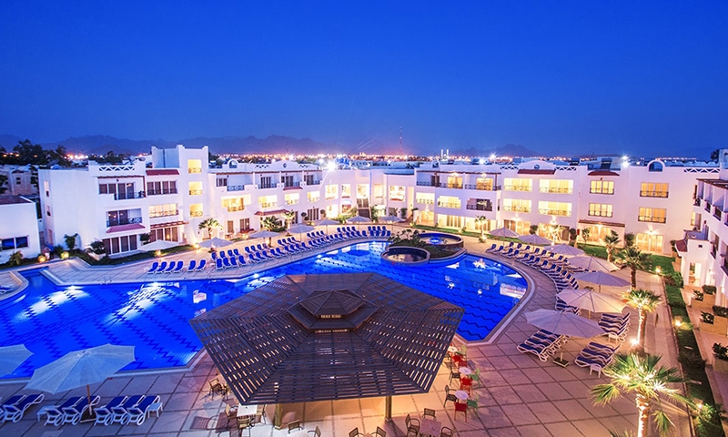 Территория отеля Old Vic Sharm
