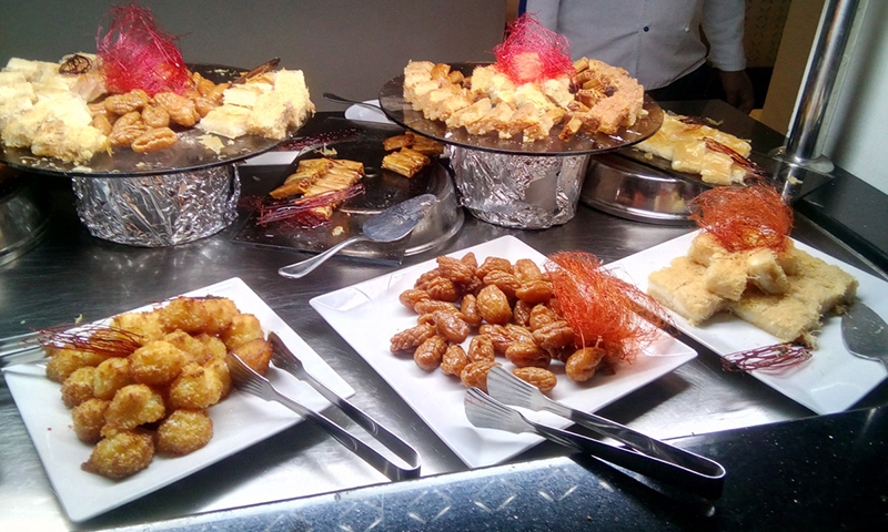 Сладости в ресторане Old Vic Sharm