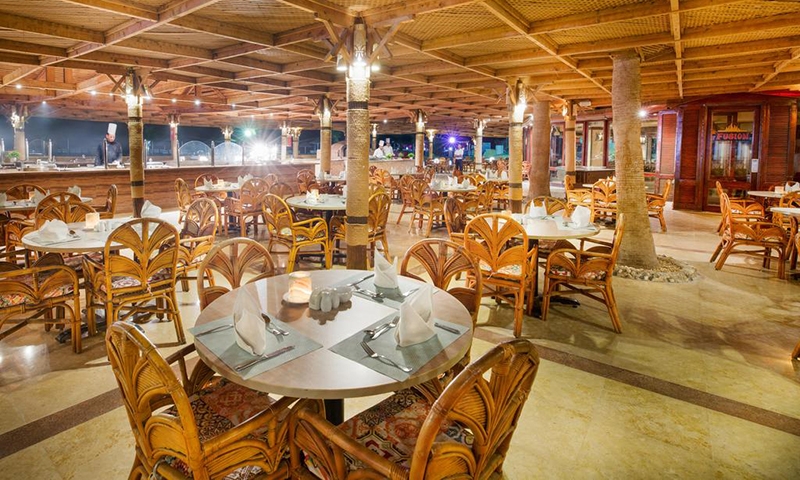 Ужин в отеле Pyramisa Sharm El Sheikh Resort