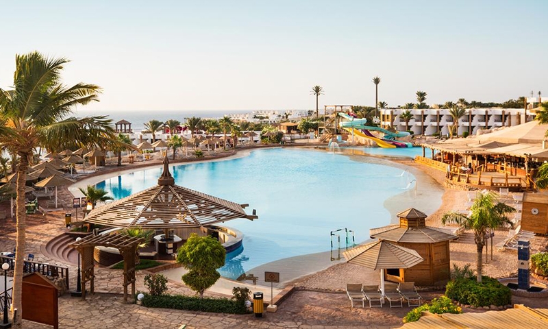 Территория отеля Pyramisa Sharm El Sheikh Resort