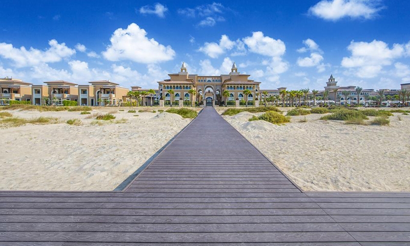 Выход на пляж отеля Rixos Saadiyat Island