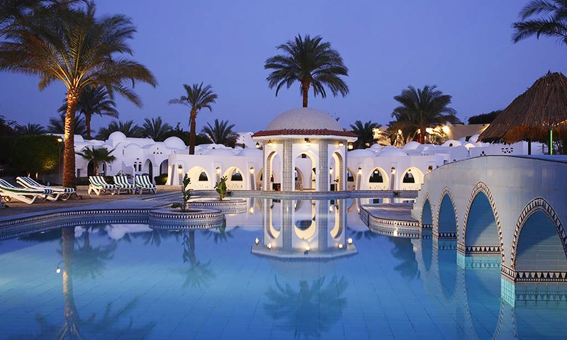 Бассейны отеля Royal Holiday Beach Resort