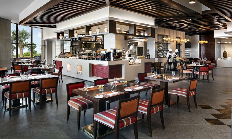 Ресторан в Fairmont Ajman 5*