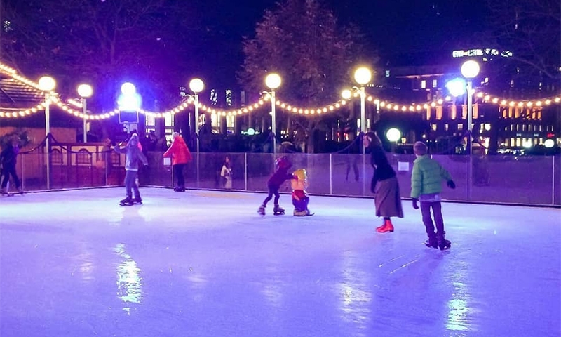 Рождественский каток в Праге