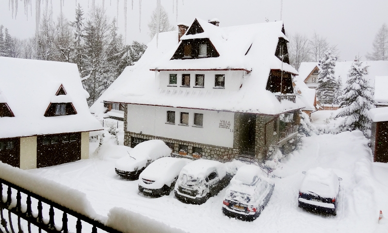 Двор в пансионата Курант в Закопане
