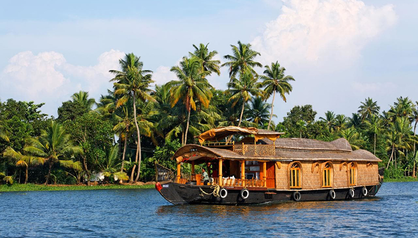 Плавучий отель (Boathouse) в Керале, Индия