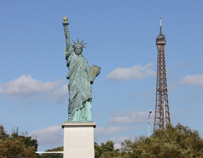 Статуя Свободы, Париж