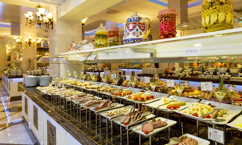 Шведский стол в Club Gural Premier Belek