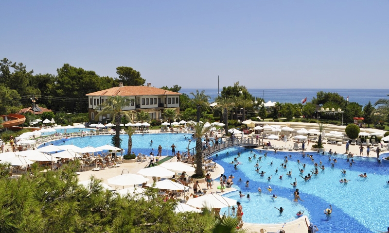 Бассейн в Queen's Park Tekirova Resort & Spa
