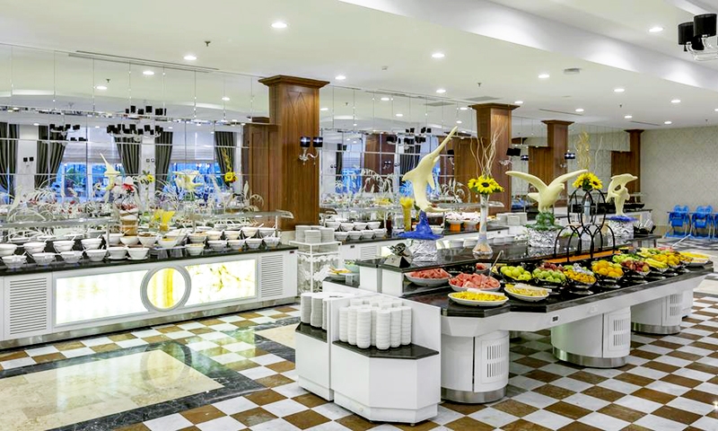 Шведский стол в Alva Donna World Palace