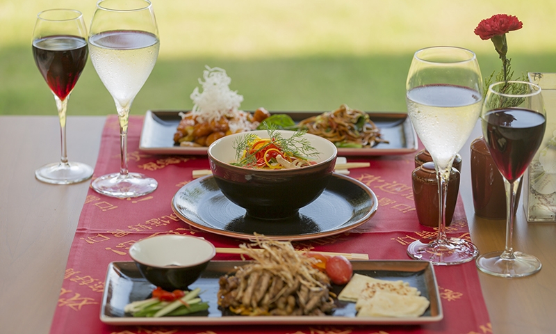 Блюда в ресторане отеля Bellis Deluxe Hotel