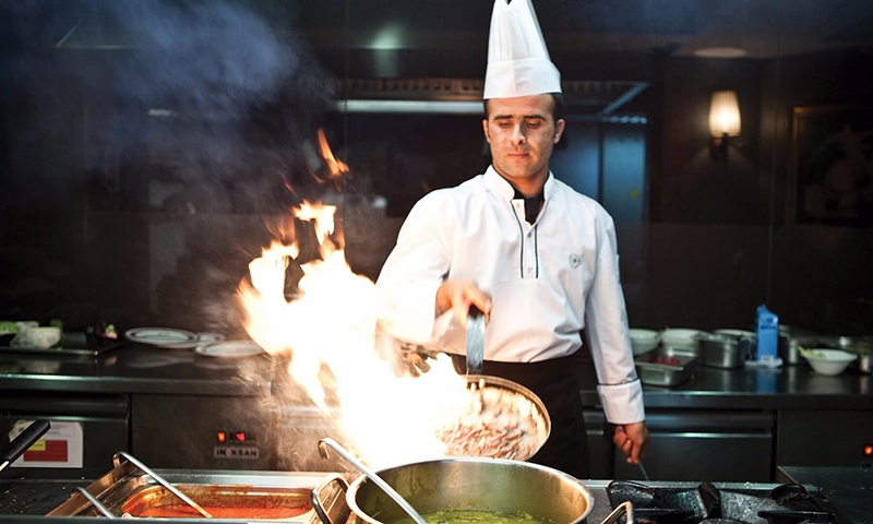 Повар в Cornelia De Luxe Resort