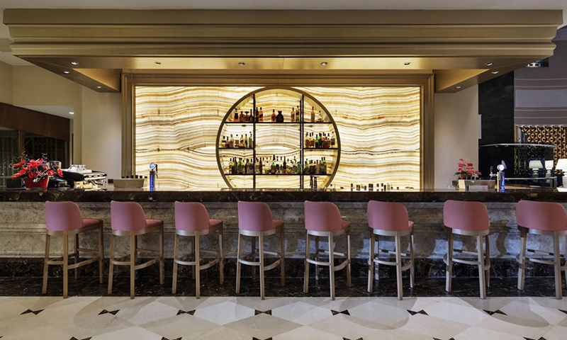 Бар в отеле Papillon Ayscha