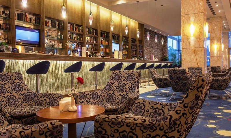 Бар в Zeynep Hotel